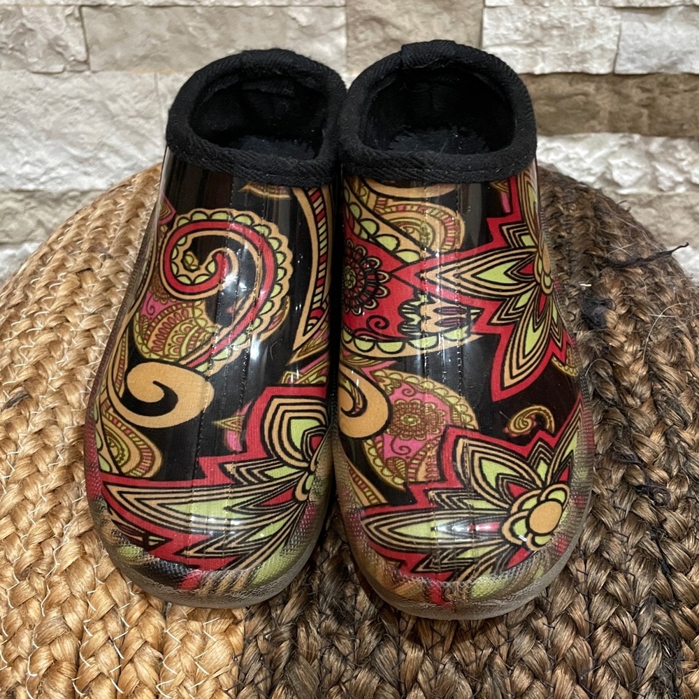 GARDEN CLOGS Colorful Pattern Women’s Sz 9 - Picture 3 of 8